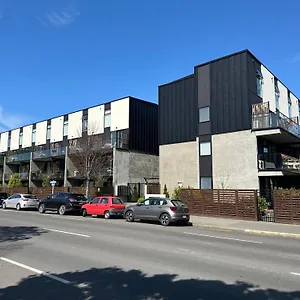 2 Bedroom Pad With Free Car Park Apartment